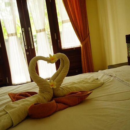 Hotel MaeMae Beach House Nusa Penida Exterior foto