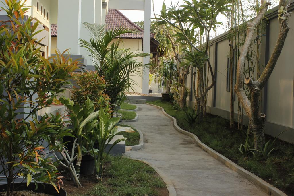 Hotel MaeMae Beach House Nusa Penida Zimmer foto