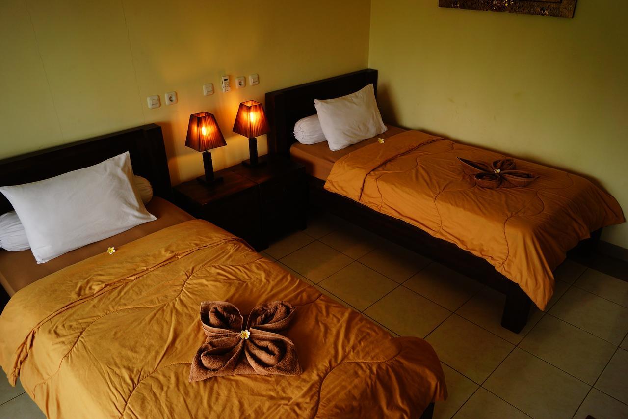 Hotel MaeMae Beach House Nusa Penida Exterior foto