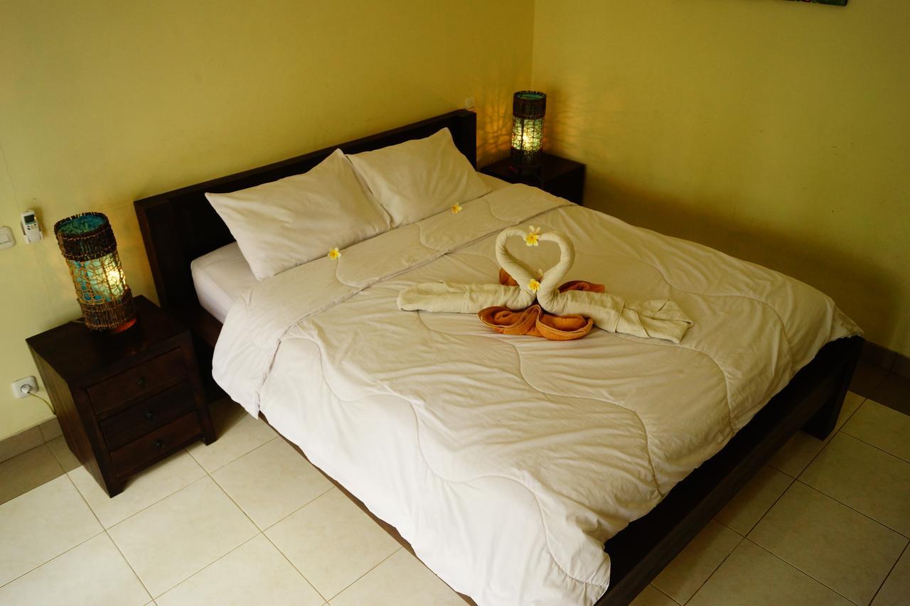 Hotel MaeMae Beach House Nusa Penida Exterior foto